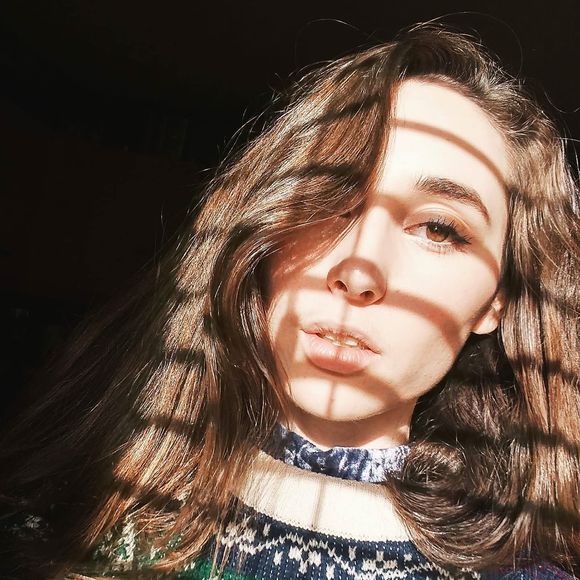 Meet your Posher, Alison - Picture 1 of 1